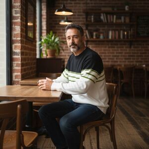 Vintage 90’s Incline Sport Sweater Men's White Green & Blue Large